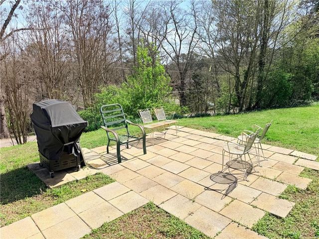 131 E Killian Street, Canton, GA 30114