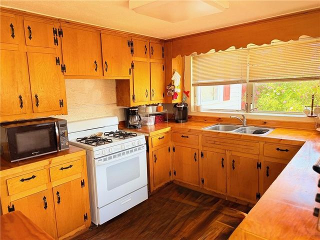 131 E Killian Street, Canton, GA 30114