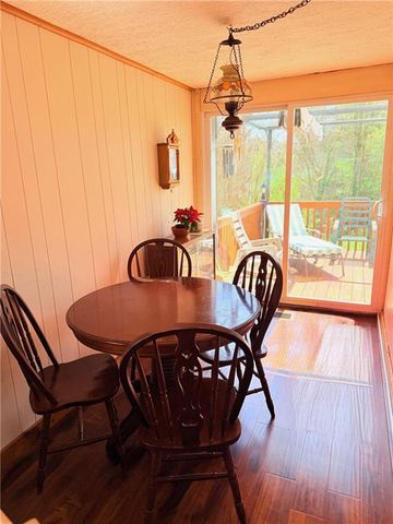 131 E Killian Street, Canton, GA 30114