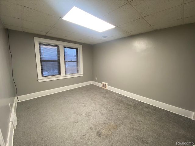 10301 W WARREN 2ND FLOOR W Warren Avenue, Dearborn, MI 48126