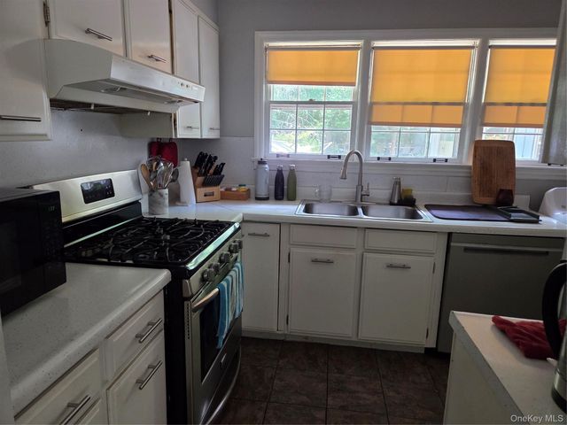 342 Coldenham Road, Walden, NY 12586