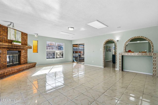 8804 MOUNT DELANO Drive, El Paso, TX 79904