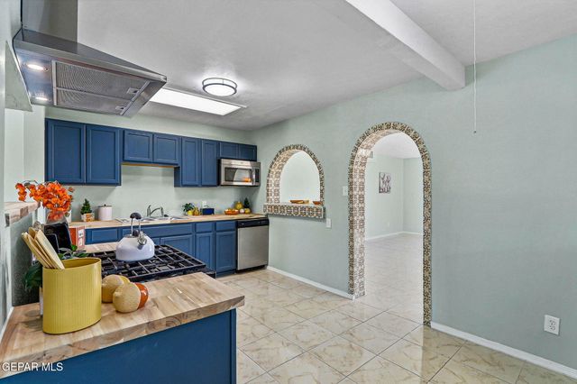 8804 MOUNT DELANO Drive, El Paso, TX 79904