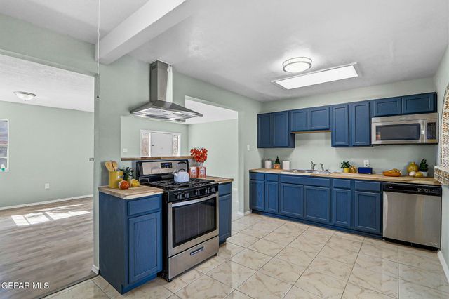 8804 MOUNT DELANO Drive, El Paso, TX 79904