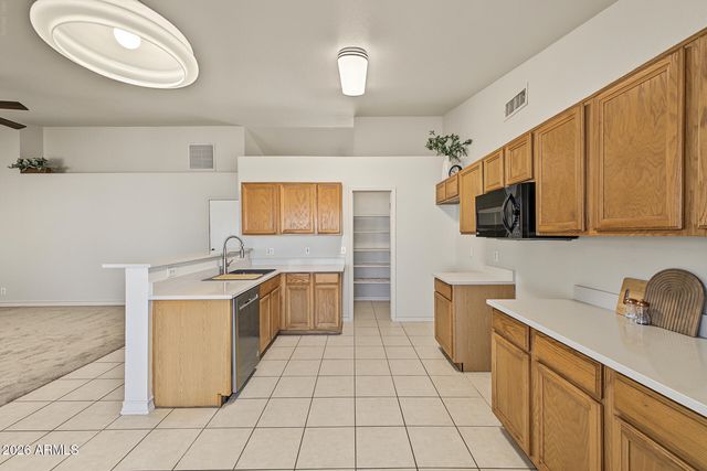 8024 E DOVER Street, Mesa, AZ 85207