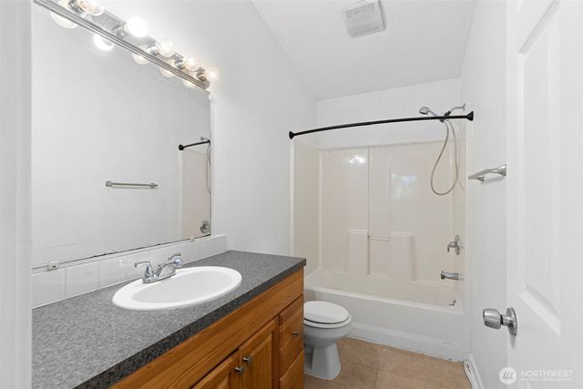 12942 Cedar Avenue NW, Poulsbo, WA 98370
