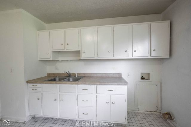 8124 E 37th Street, Indianapolis, IN 46226