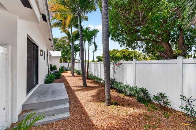 517 NW 1st Street, Delray Beach, FL 33444