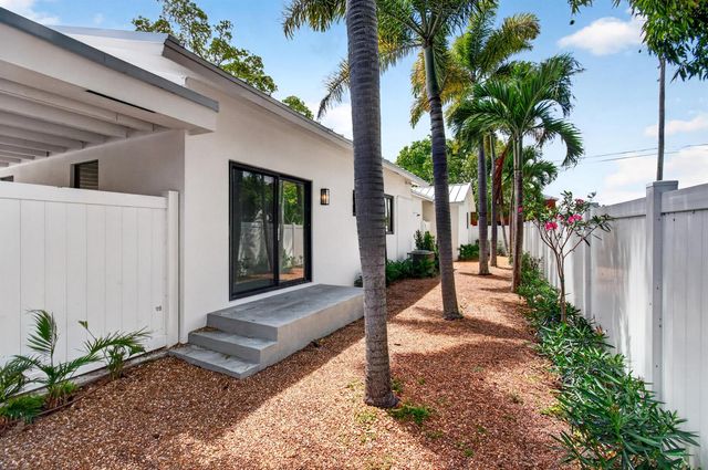 517 NW 1st Street, Delray Beach, FL 33444