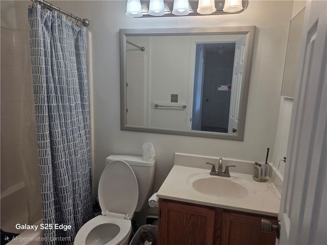 401 Lexington Dr, Southwest Greensburg Boro, PA 15601