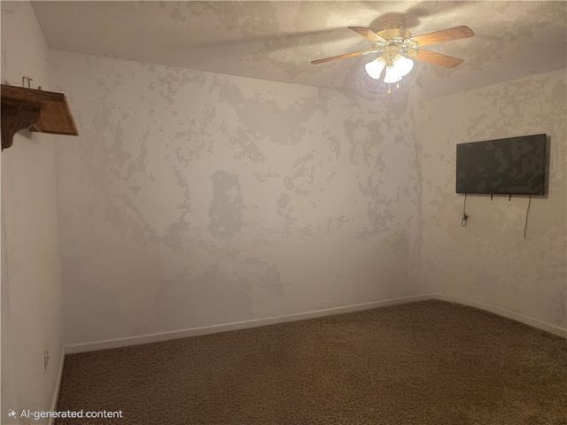 401 Lexington Dr, Southwest Greensburg Boro, PA 15601