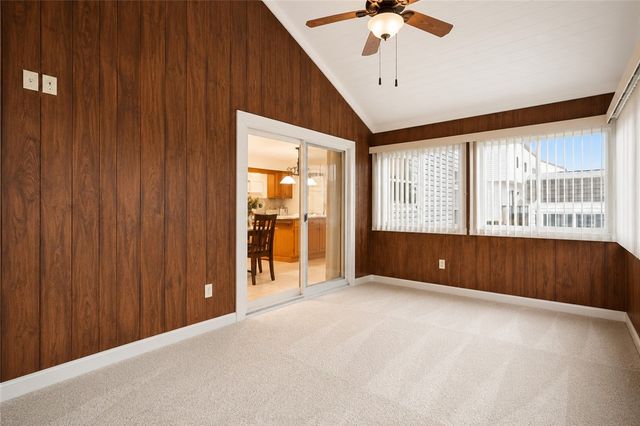 401 Lexington Dr, Southwest Greensburg Boro, PA 15601