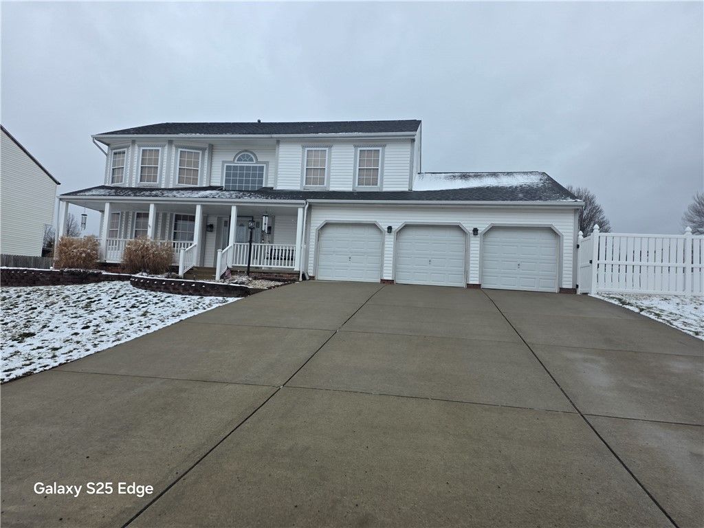 401 Lexington Dr, Southwest Greensburg Boro, PA 15601