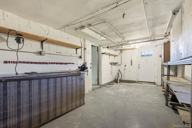 7 Jane Street, Hartsdale, NY 10530