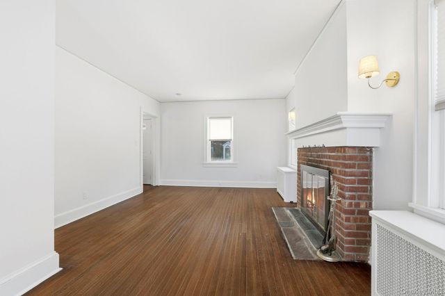 7 Jane Street, Hartsdale, NY 10530