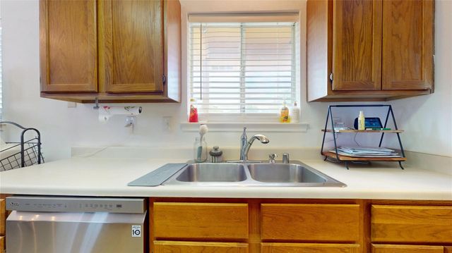 3902 Victoria Avenue, Dickinson, TX 77539