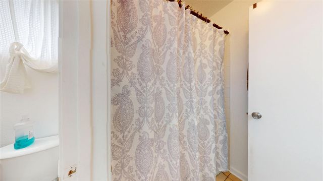 3902 Victoria Avenue, Dickinson, TX 77539