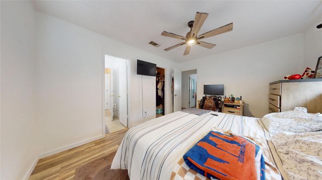 3902 Victoria Avenue, Dickinson, TX 77539