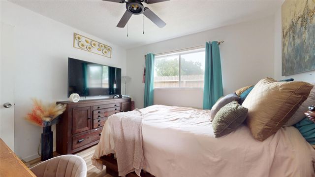 3902 Victoria Avenue, Dickinson, TX 77539