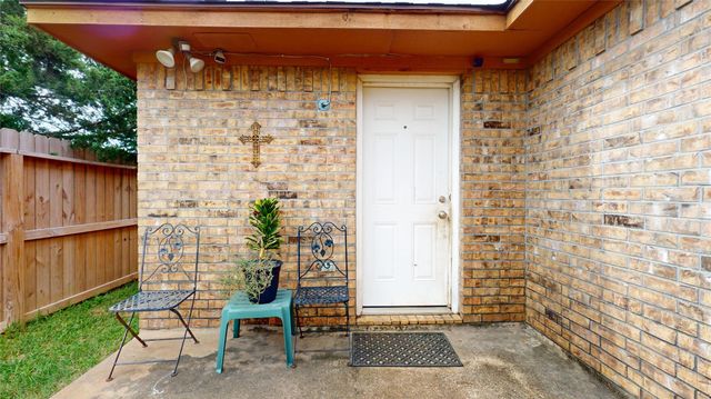 3902 Victoria Avenue, Dickinson, TX 77539