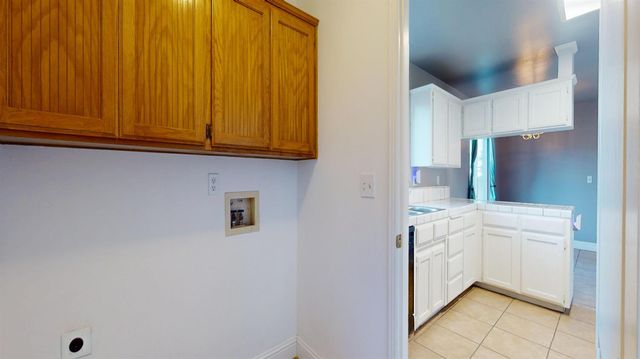 4622 W Griffith Way, Fresno, CA 93722