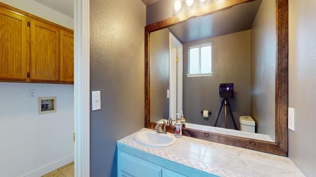 4622 W Griffith Way, Fresno, CA 93722