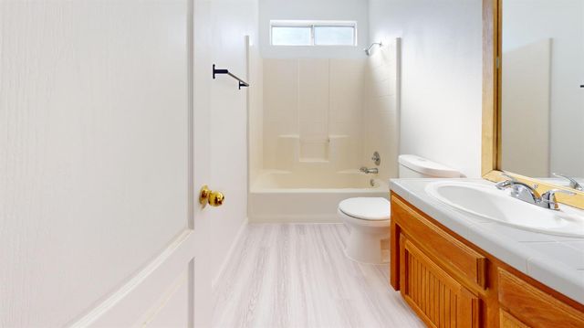 4622 W Griffith Way, Fresno, CA 93722