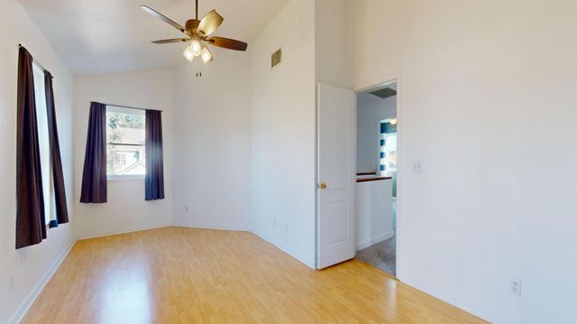 4622 W Griffith Way, Fresno, CA 93722