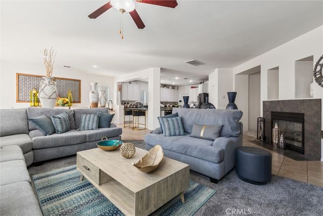 43354 Sunny Ln, Lancaster, CA 93536