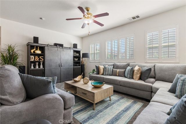 43354 Sunny Ln, Lancaster, CA 93536