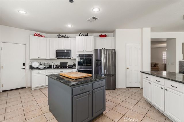 43354 Sunny Ln, Lancaster, CA 93536