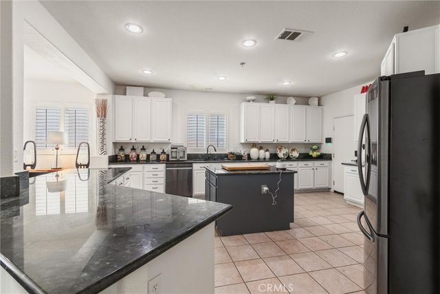 43354 Sunny Ln, Lancaster, CA 93536