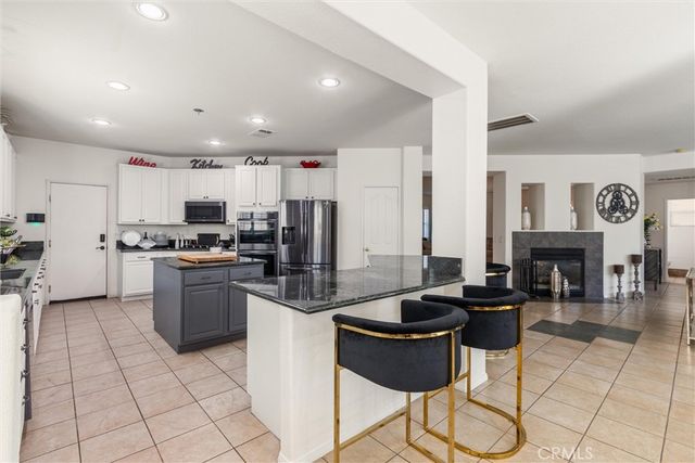 43354 Sunny Ln, Lancaster, CA 93536