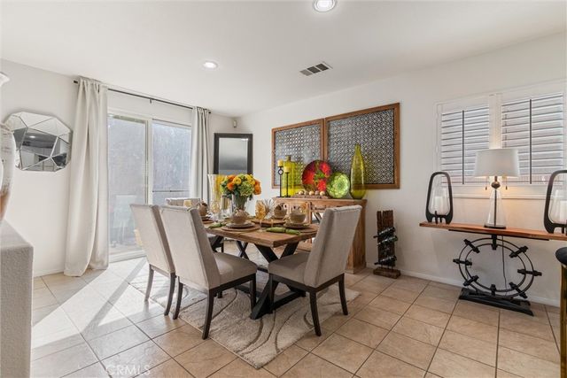 43354 Sunny Ln, Lancaster, CA 93536