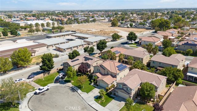 43354 Sunny Ln, Lancaster, CA 93536