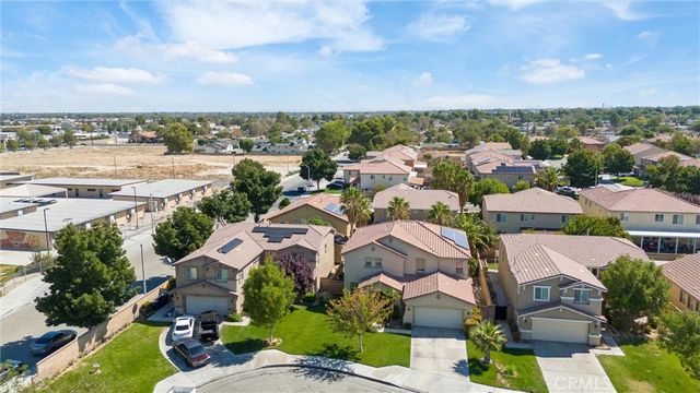 43354 Sunny Ln, Lancaster, CA 93536