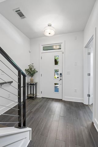 719 Bradford Ave, Nashville, TN 37204