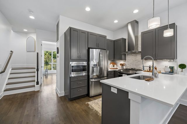 719 Bradford Ave, Nashville, TN 37204