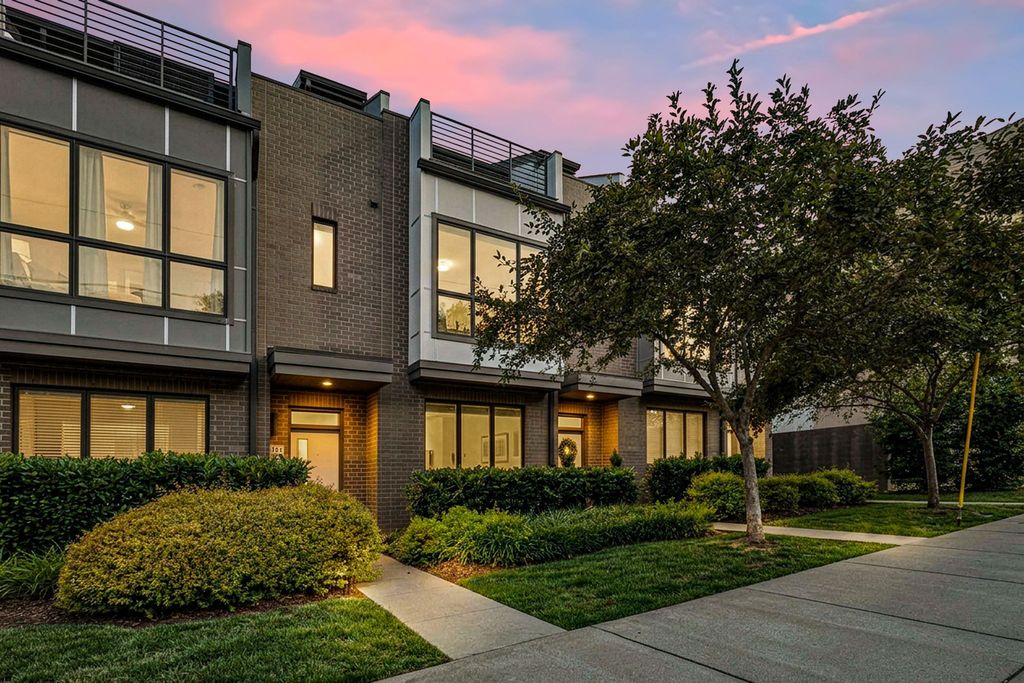 719 Bradford Ave, Nashville, TN 37204