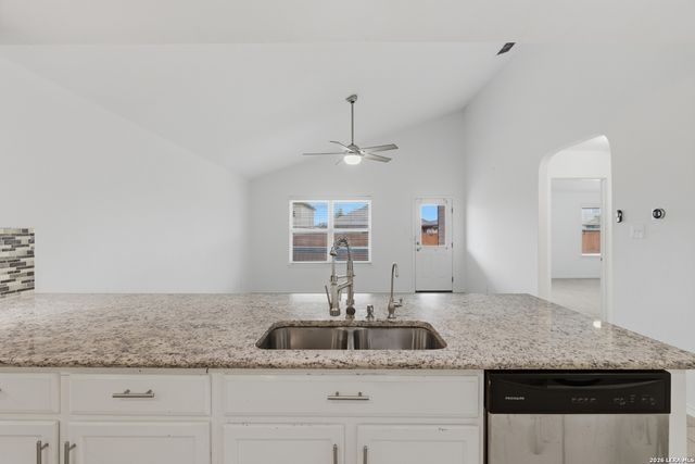 14012 Shivers Cv, San Antonio, TX 78254