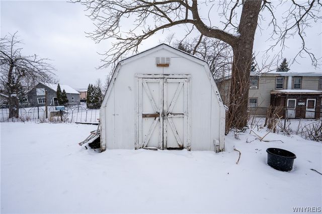 17 Harold Place, Lancaster, NY 14086