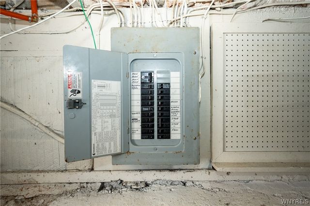 17 Harold Place, Lancaster, NY 14086