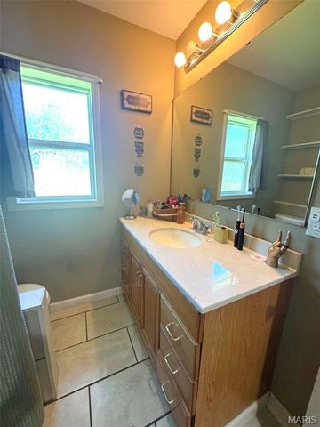 627 Pine Street, Hannibal, MO 63401