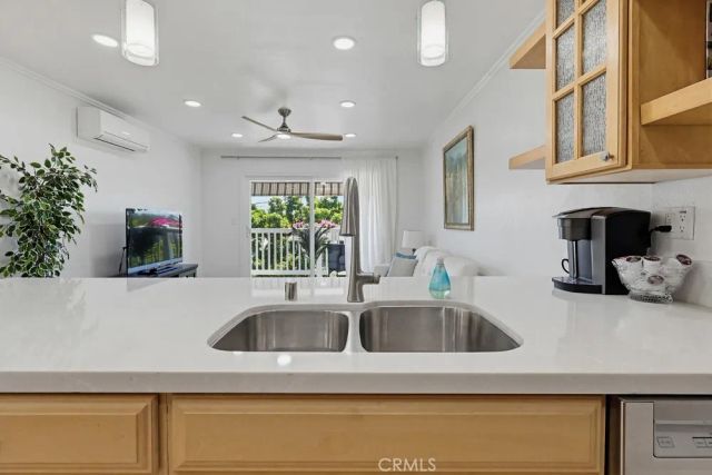 363 Newport Avenue 302, Long Beach, CA 90814