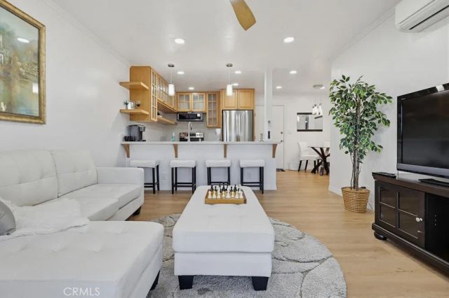 363 Newport Avenue 302, Long Beach, CA 90814