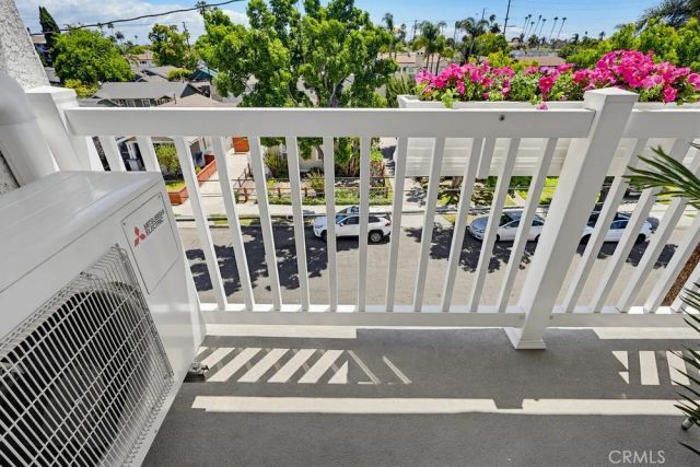 363 Newport Avenue 302, Long Beach, CA 90814