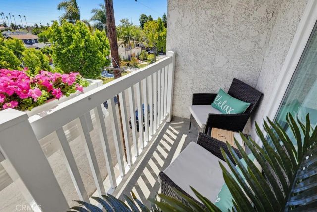363 Newport Avenue 302, Long Beach, CA 90814
