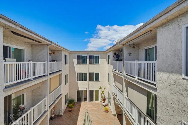 363 Newport Avenue 302, Long Beach, CA 90814