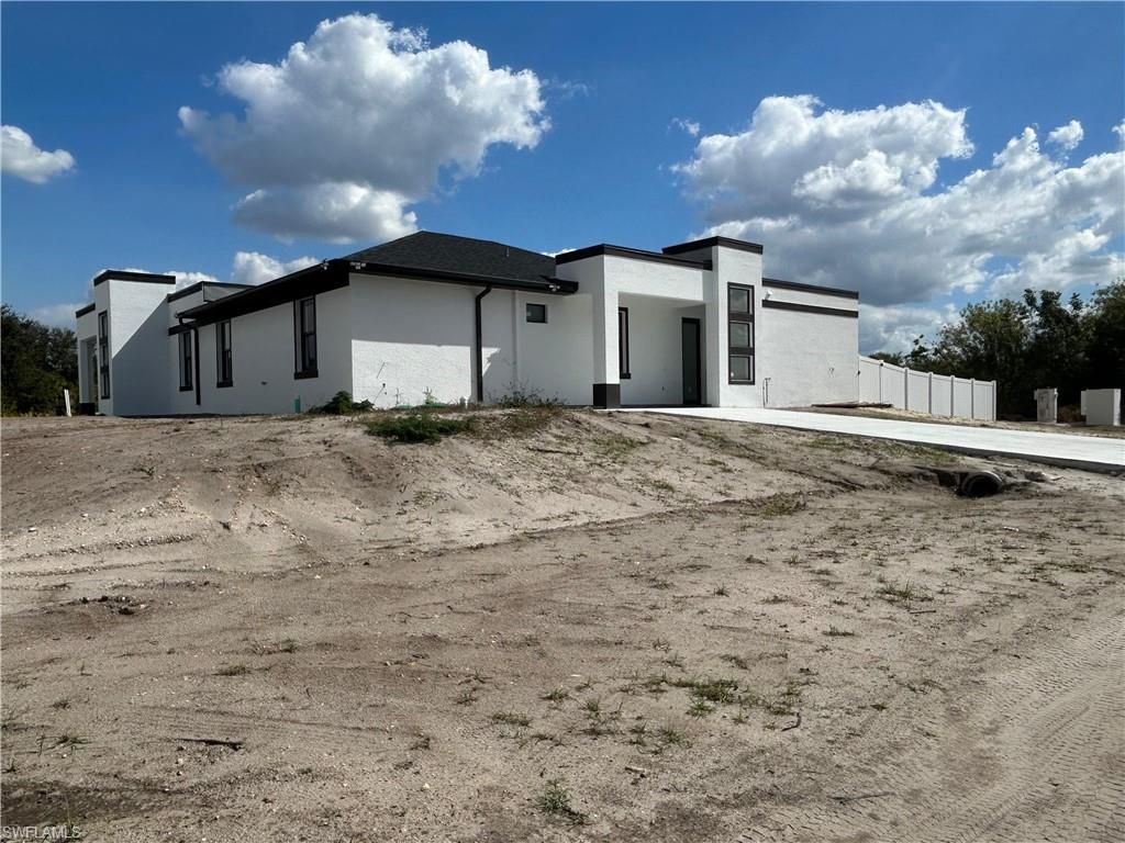 836/838 Milwaukee BLVD, LEHIGH ACRES, FL 33974 — photo 2