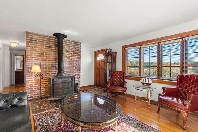 232 Market Street, Amesbury, MA 01913